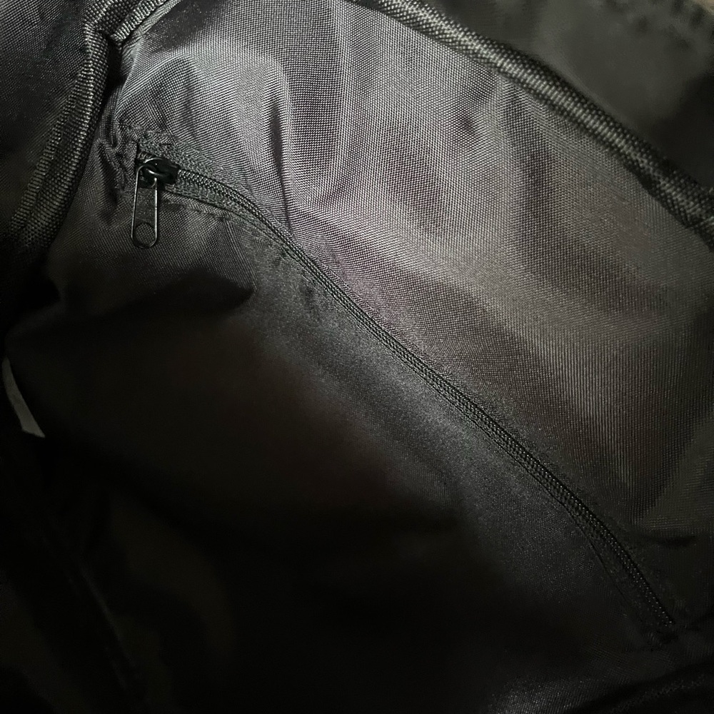 Backpack - Picture 5 of 6